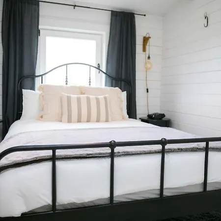 Horská chata The Paddocks - Stylish, Cozy & Private *