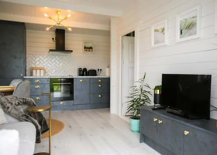 Chalet The Paddocks - Stylish, Cozy & Private Killarney