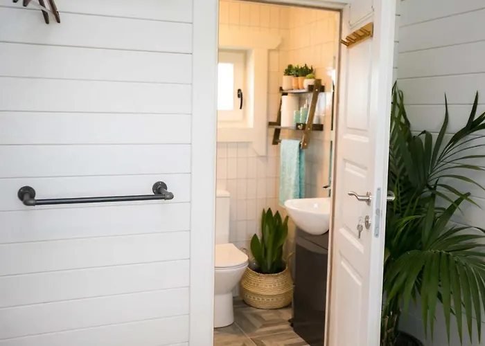 Chalet The Paddocks - Stylish, Cozy & Private Killarney