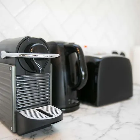 The Paddocks - Stylish, Cozy & Private 샬레 킬라니